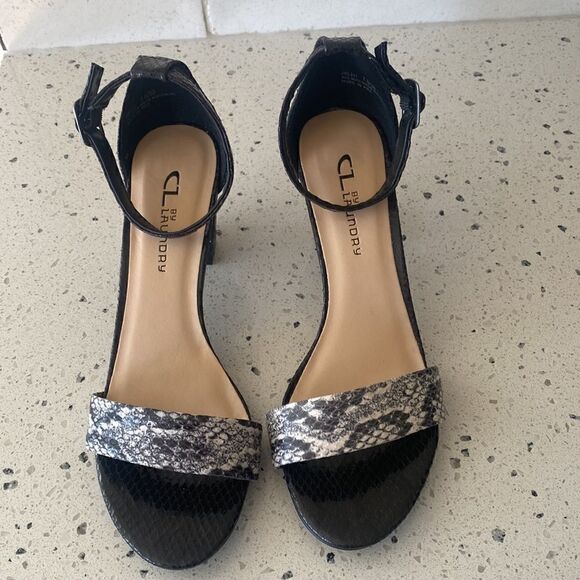 CL by Laundry Women's Black Block Heel Snake Print Open Toe Sandals Size 7.5 EUC - Picture 3 of 10